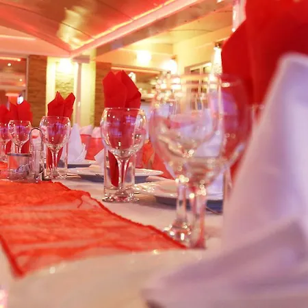 Hotel Lux 2*