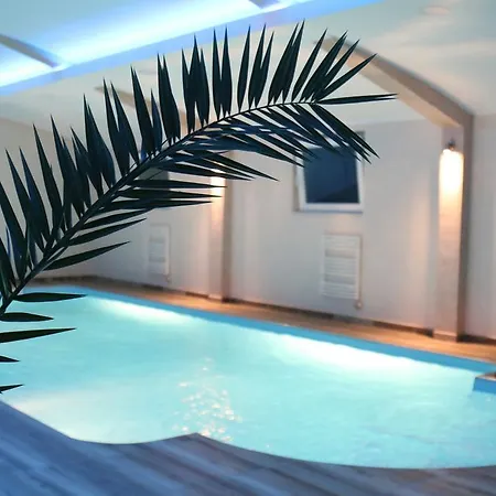 Hotel Lux 2*