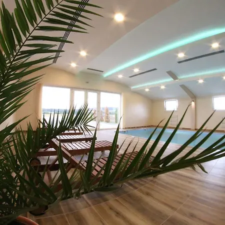 Hotel Lux 2*