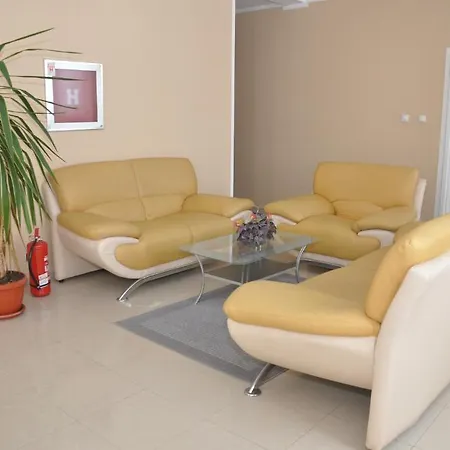 Hotel Lux 2*